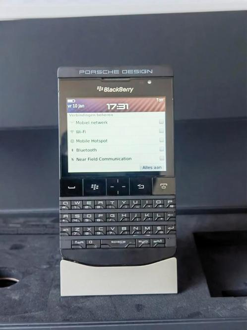 Zo goed als nieuwe Blackberry Porsche Design P'9981 black ed, Telecommunicatie, Mobiele telefoons | Hoesjes en Screenprotectors | Blackberry