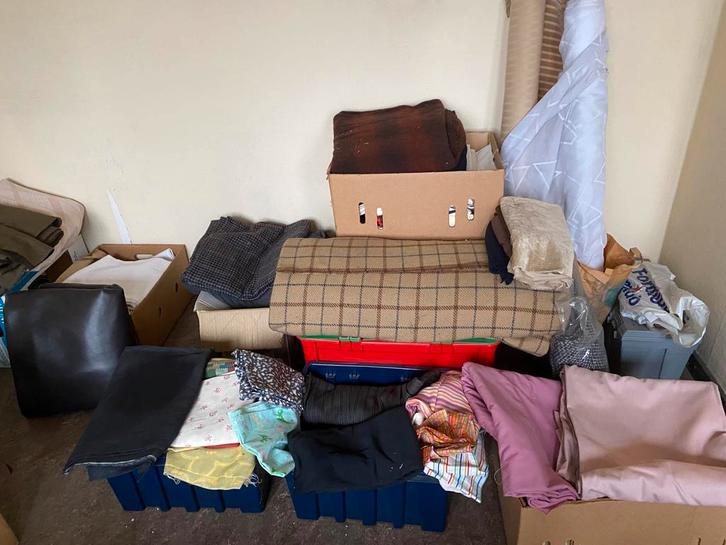 Zeer groot lot stoffen (zie zoekertje extra veel stoffen), Hobby en Vrije tijd, Stoffen en Lappen, Zo goed als nieuw, Katoen, Ophalen