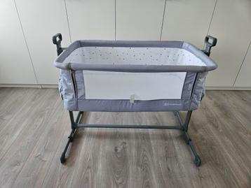 Cosleeper + matrasbeschermer en hoeslakentjes beschikbaar voor biedingen