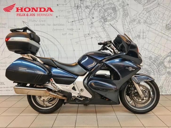Honda ST1300 Pan European (année de construction 2015), Motos, Motos | Honda, Entreprise, Tourisme, plus de 35 kW