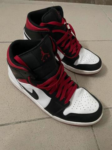 Air Jordan 1 MID - Iconische Sneakers in Topstaat!, Autres couleurs, Enlèvement, Porté, Nike air Jordan