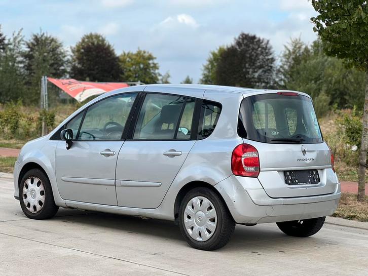 Renault Modus 1,4 benzine met 183dkm, Auto's, Renault, Particulier, Modus, Benzine, Euro 4, Berline, 5 deurs, Handgeschakeld, Zilver of Grijs