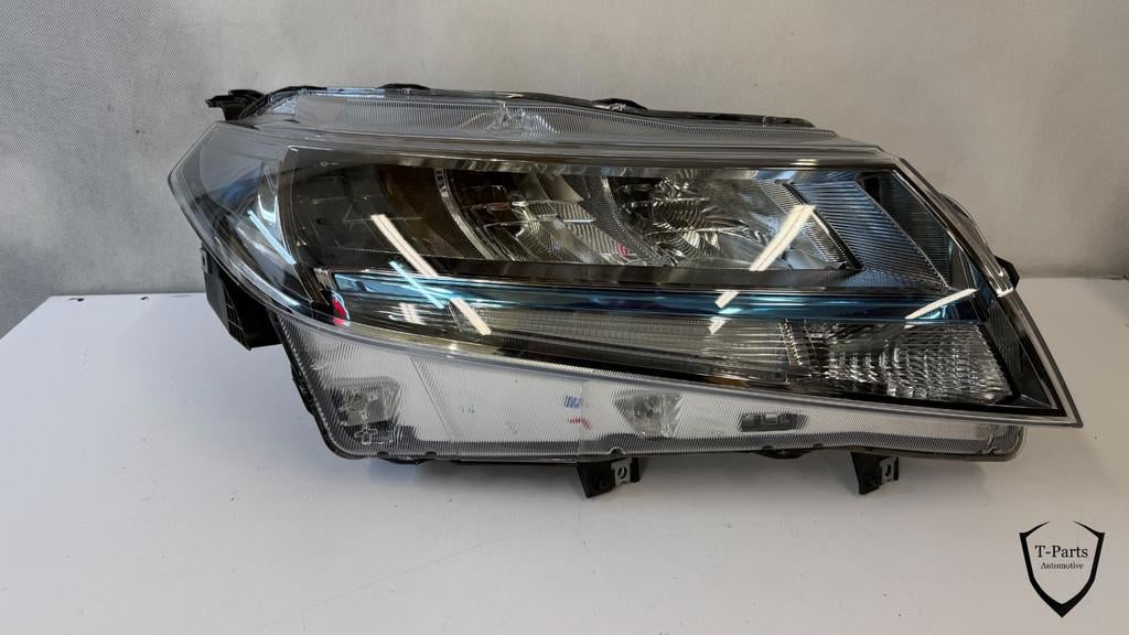 suzuki vitara rechts koplamp 3512074S00 lamp 1007R016, Gebruikt, Info@suzuki.co.jp, Takatsuka-cho, Chuo-ku 300
432-8611  Hamamatsu