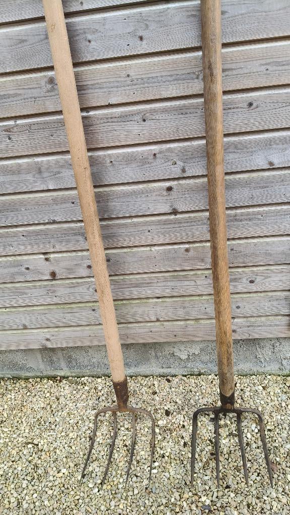 Rieken in hoek van 90 voor opscheppen stro, compost..., Tuin en Terras, Hand-tuingereedschap, Ophalen, Gebruikt