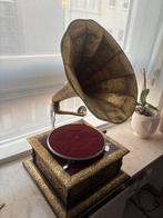 FUNNEL GRAMOPHONE, 2. Half of 20th century., Enlèvement