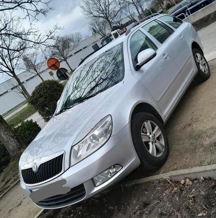Skoda octavia break 2012 diesel export, Auto's, Skoda, Particulier, Octavia, ABS, Diesel, Euro 5, Break, Handgeschakeld, Zilver of Grijs