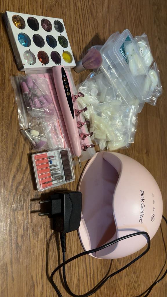 Nagels spullen, Handtassen en Accessoires, Uiterlijk | Cosmetica en Make-up, Ophalen, Zo goed als nieuw