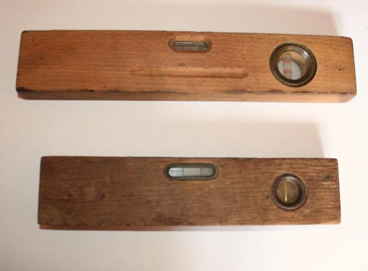 2 antieke/ vintage houten waterpassen, Antiek en Kunst, Antiek | Gereedschap en Instrumenten, Ophalen of Verzenden
