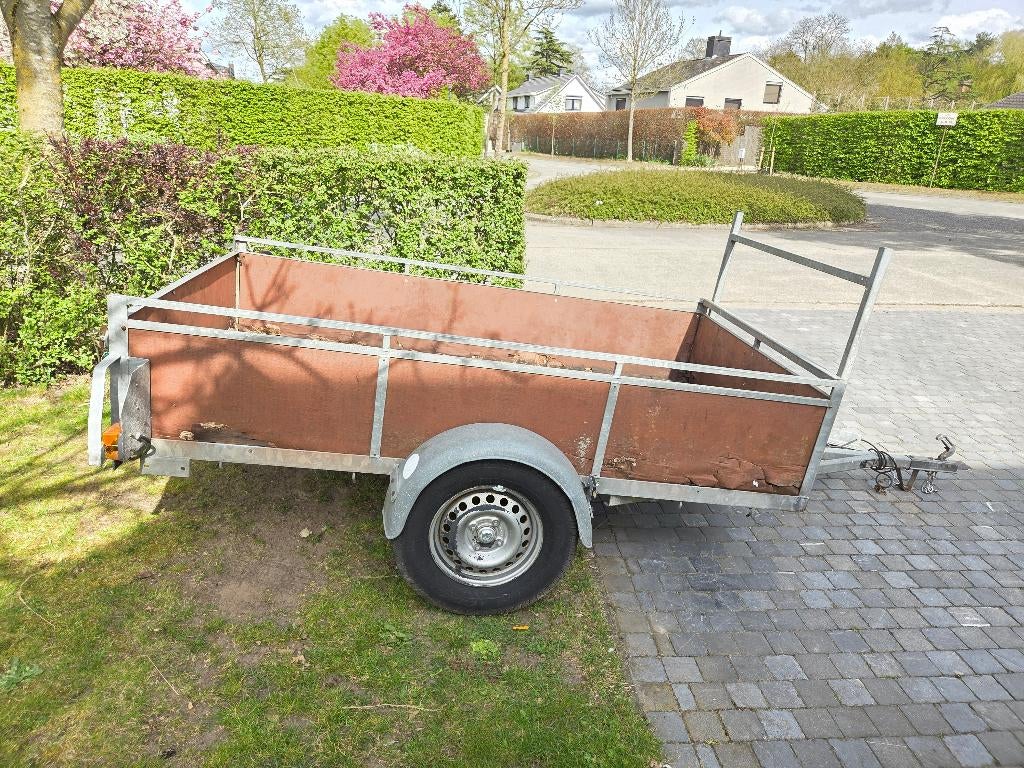 Aanhangwagen met werk, Ophalen