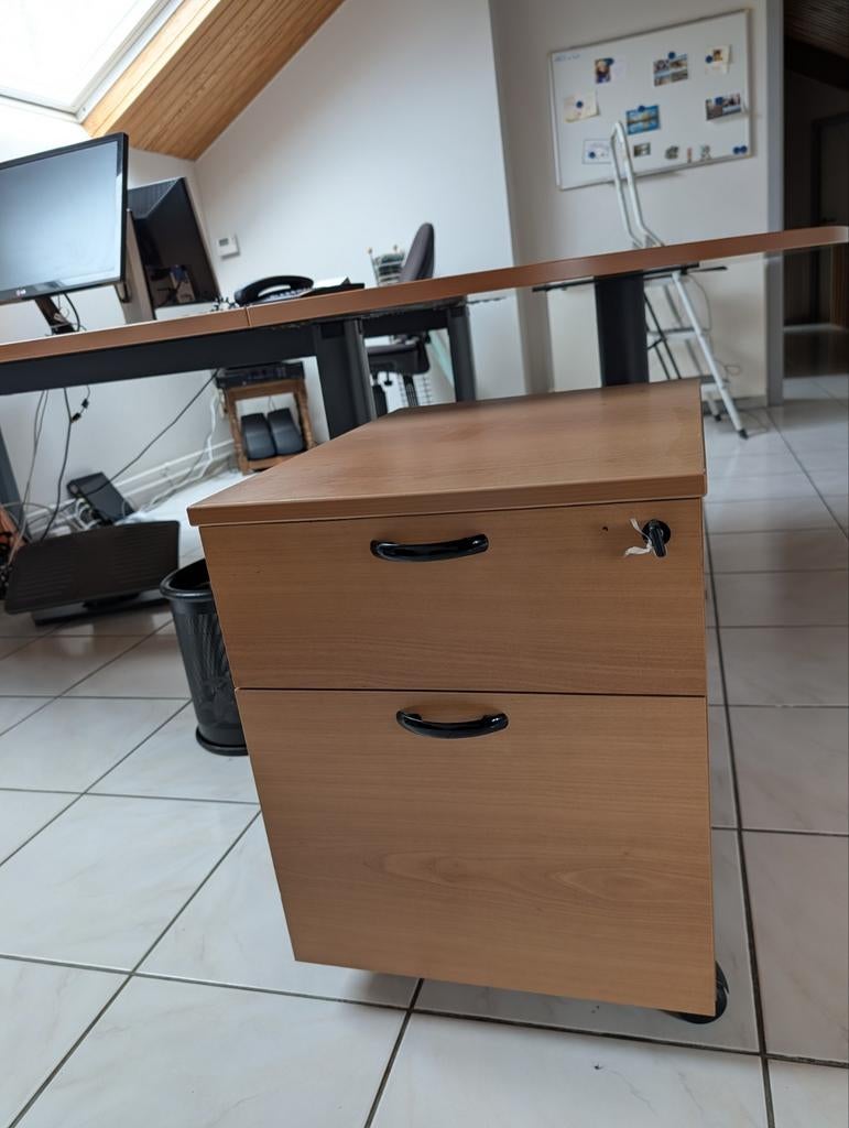 Bureaumeubel van Bulo, Ophalen