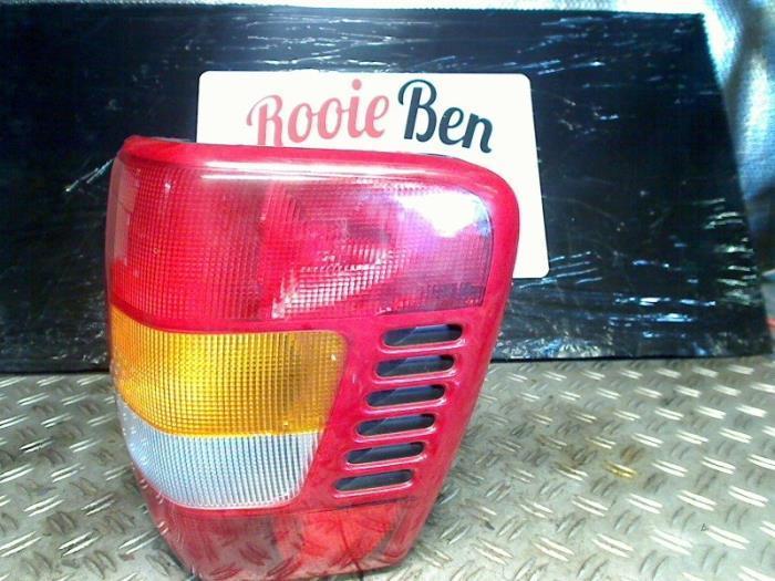 Feu arrière droit d'un Jeep Cherokee, Autos : Pièces & Accessoires, Éclairage, Jeep, Utilisé, 3 mois de garantie, Enlèvement ou Envoi