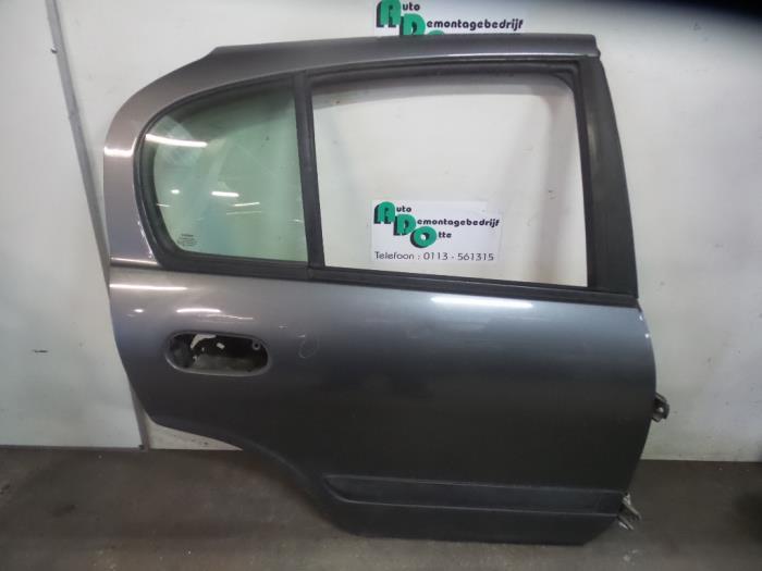 Portier 4Deurs rechts-achter van een Nissan Almera (Almera 0, Auto-onderdelen, Carrosserie, Deur, Nissan, Gebruikt, 3 maanden garantie