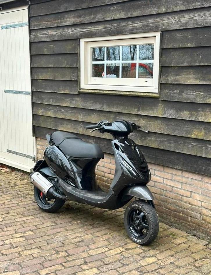 Zip 180 a klasse, Fietsen en Brommers, Scooters | Piaggio, Zo goed als nieuw, Zip, Ophalen