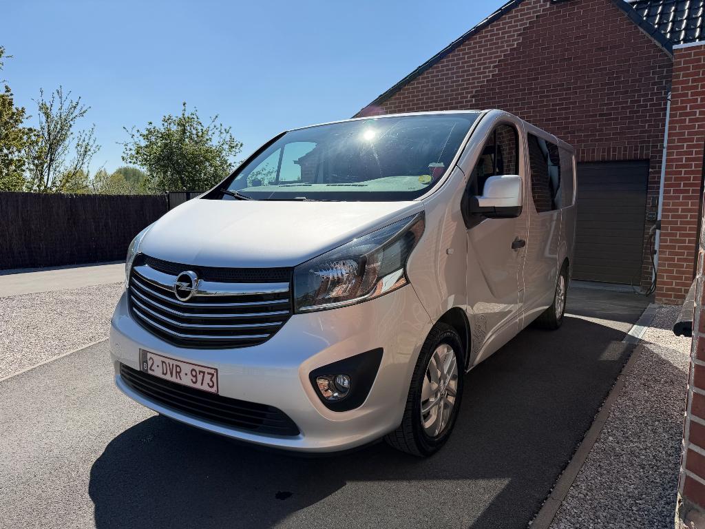 Opel vivaro sport, Auto's, Voorwielaandrijving, Stof, Vivaro, 4 cilinders