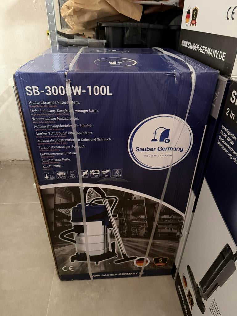 Professionele Industriële Stofzuiger – €1595 nieuwprijs, Elektronische apparatuur, Stofzuigers, Zo goed als nieuw, Ophalen