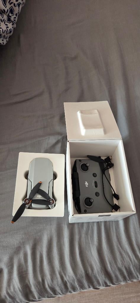 Drone mini 2se dji, TV, Hi-fi & Vidéo, Drones, Drone avec caméra, Moins de 250 g, Qualité supérieure, 1 à 5 km