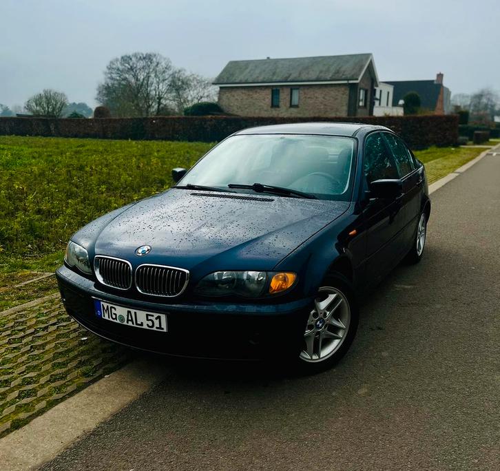 Voiture BMW E46 318, Autos, BMW, Entreprise, Série 3, ABS, Airbags, Air conditionné automatique, Cruise Control, Radio, Essence