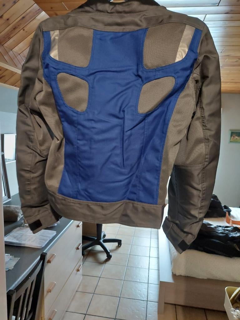 Airflow van bmw, Motos, Enlèvement