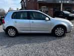 Golf 5 Automaat 1.6 benzine bj 2005 km 211.000, Auto's, Stof, Zwart, 4 cilinders, 1600 cc