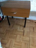 Table de chevet vintage du milieu du siècle Meurop, Enlèvement, Utilisé
