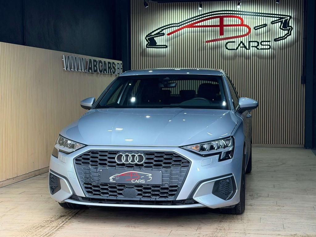 Audi A3 30TFSI * SPORT * GARANTIE 12 MOIS * BOITE AUTO, Autos, Argent ou Gris, Achat, Euro 6, Entreprise