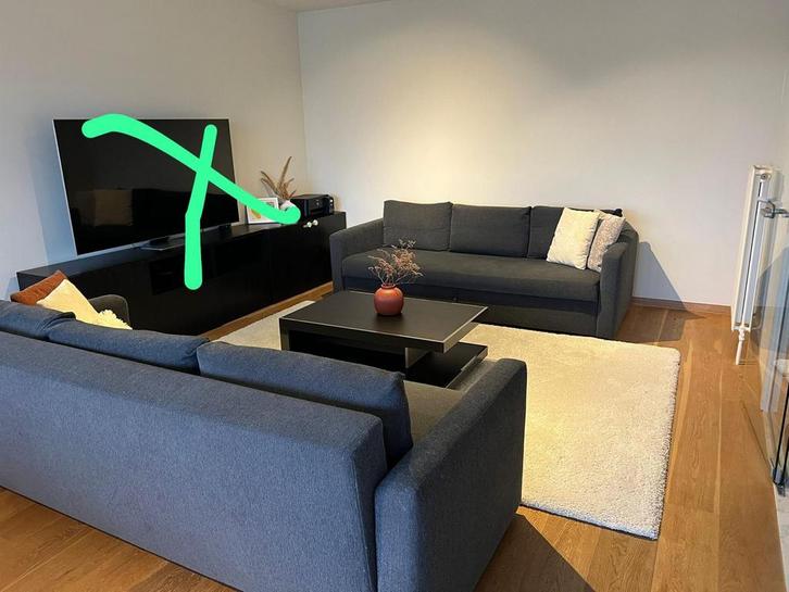 2 IKEA FRIHETEN zetels + salontafel + groot tapijt, Huis en Inrichting, Zetels | Complete zithoeken, Gebruikt, Stof, Ophalen