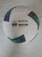 Ballon de foot KIPSTA, Sports & Fitness, Enlèvement, Comme neuf, Ballon