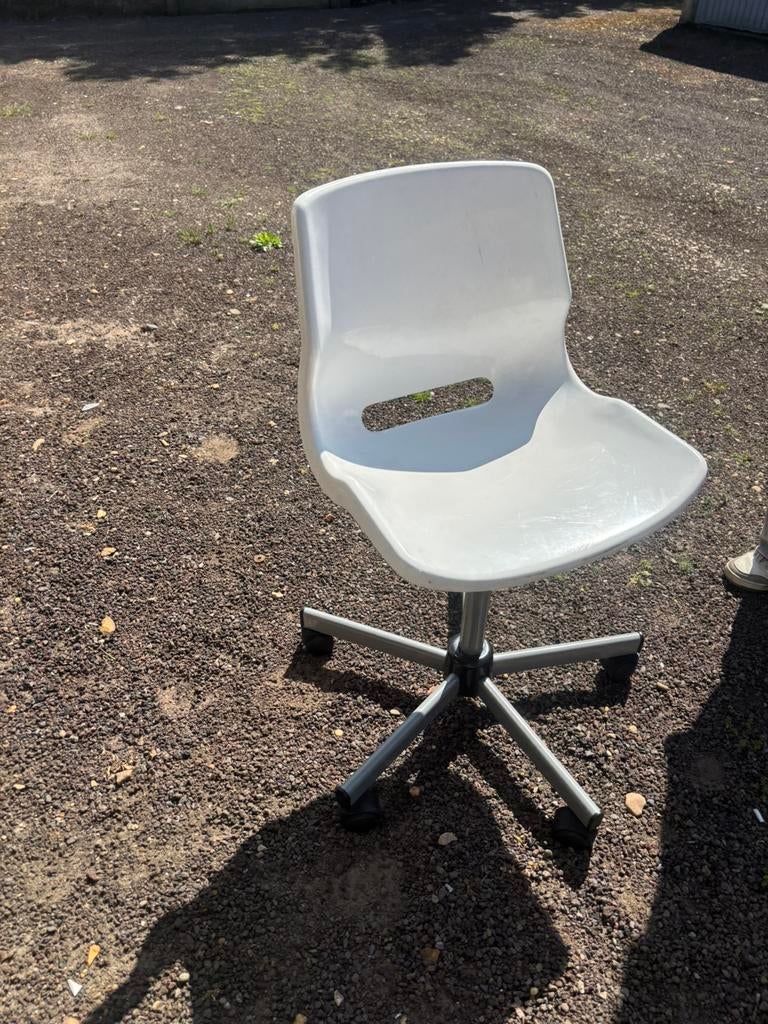 Stoel, Ophalen, Zo goed als nieuw