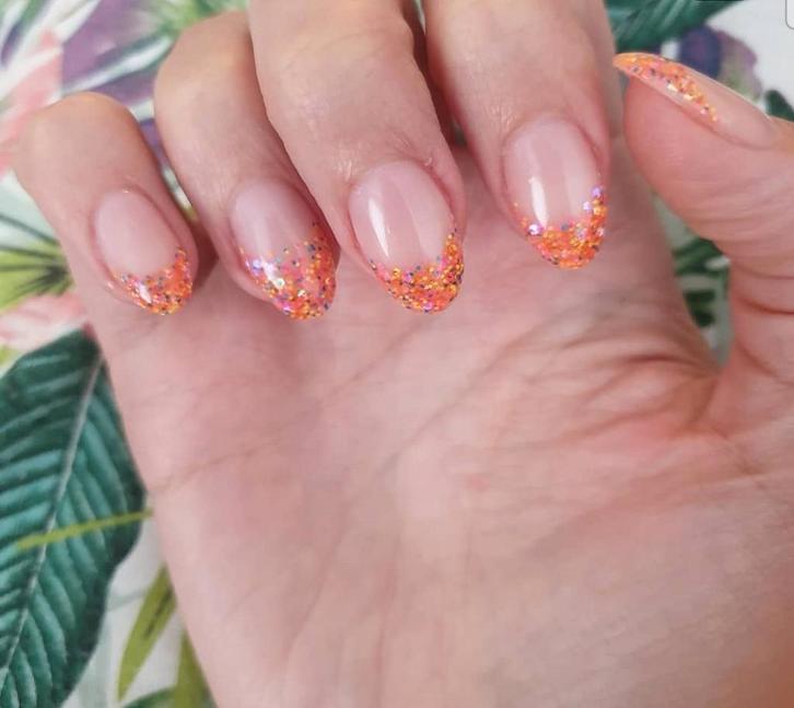 Nagelstyliste (ook aan huis), Offres d'emploi, Emplois | Modèles