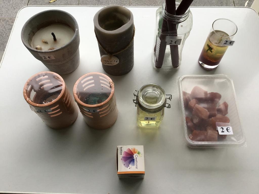 25 bougies à prix avantageux, Enlèvement ou Envoi, Comme neuf