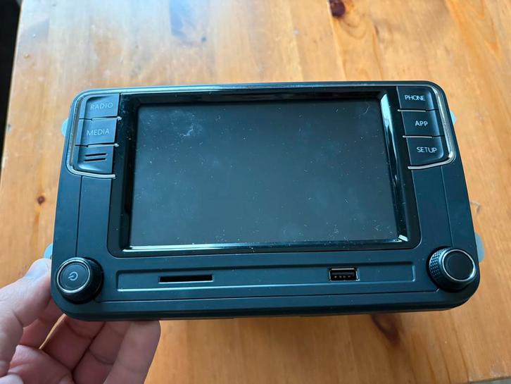 Autoradio VW (CarPlay + Android Auto) — modèle 6RD 035 187B, Autos : Divers, Autoradios, Comme neuf, Enlèvement