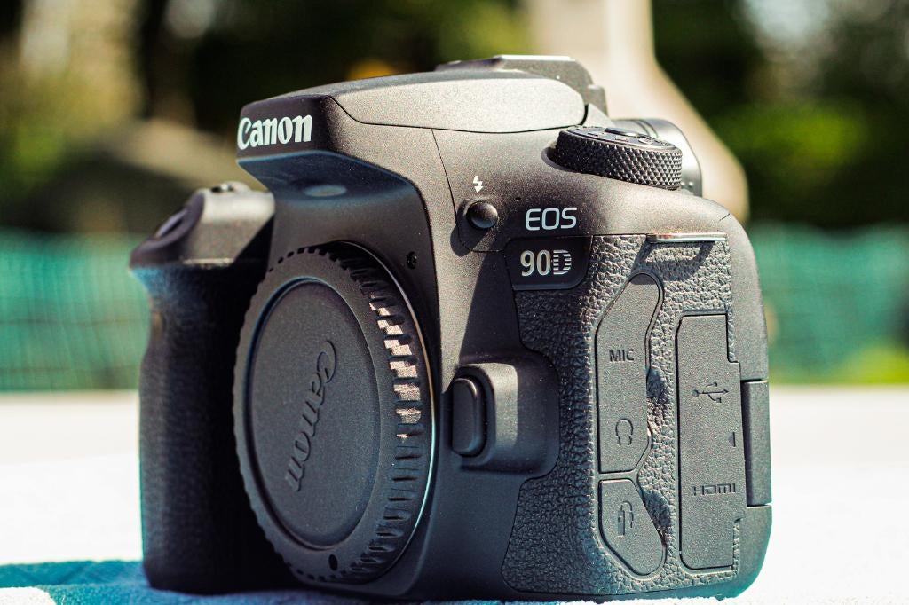 Canon 90 D juste comme neuf 4900clics dans boite origine, Audio, Tv en Foto, Fotocamera's Digitaal, Ophalen, Spiegelreflex, 32 Megapixel