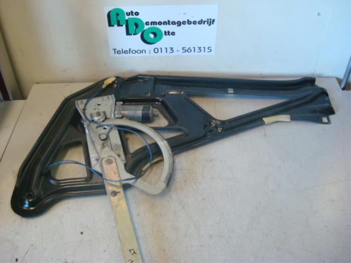 Ruitmechaniek 2Deurs links-voor van een Volkswagen LT (LT 96, Auto-onderdelen, Ruiten en Toebehoren, Volkswagen, Gebruikt, 3 maanden garantie