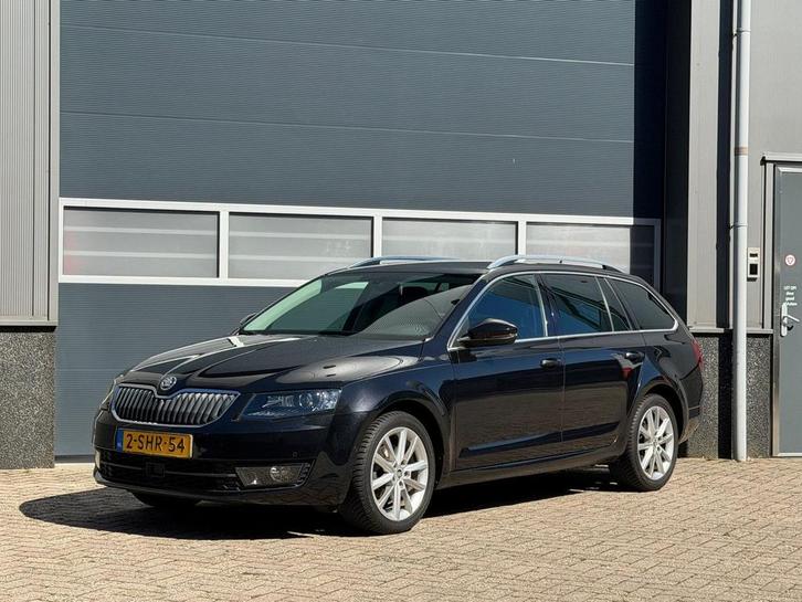 Skoda Octavia Combi 1.2 TSI Greentech Elegance Businessline, Auto's, Skoda, Octavia, ABS, Adaptieve lichten, Airbags, Bluetooth
