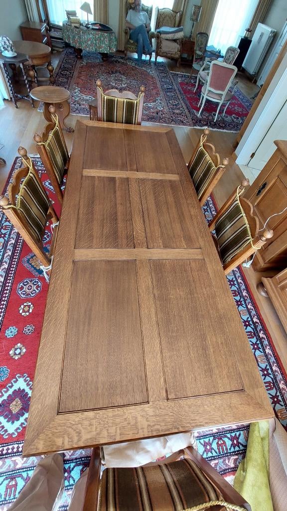 Table en bois avec 6 chaises, Enlèvement