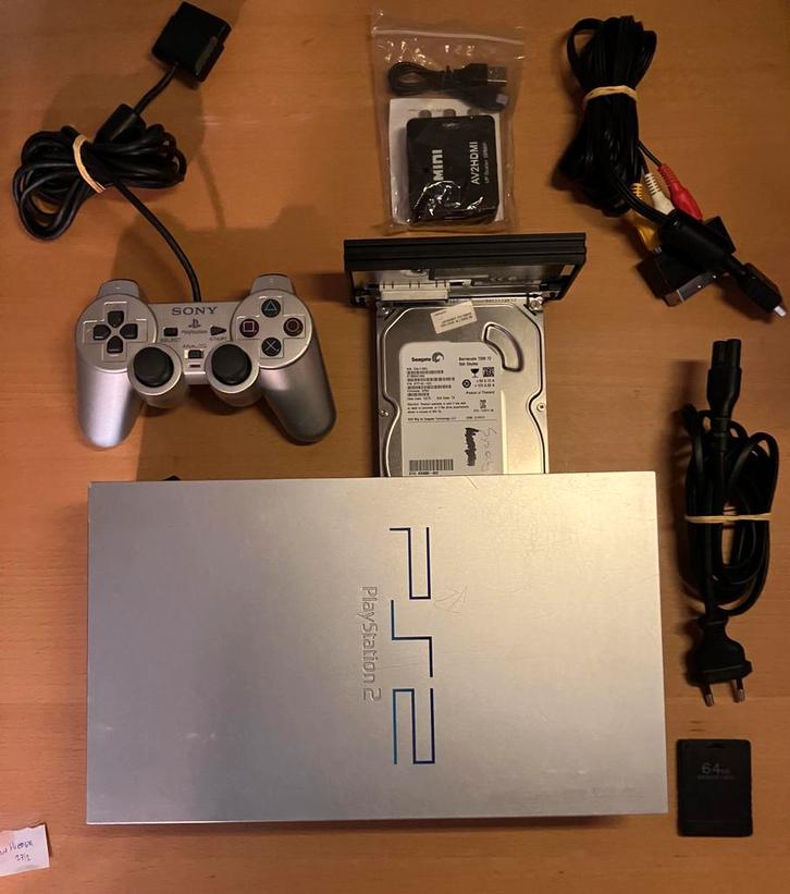 Playstation 2 phat met 500gb hdd en opl, Games en Spelcomputers, Games | Sony PlayStation 1, Zo goed als nieuw, Verzenden