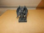 nr.67 - Beeldje- draak met zwaard, Ophalen of Verzenden, Zo goed als nieuw, Fantasy