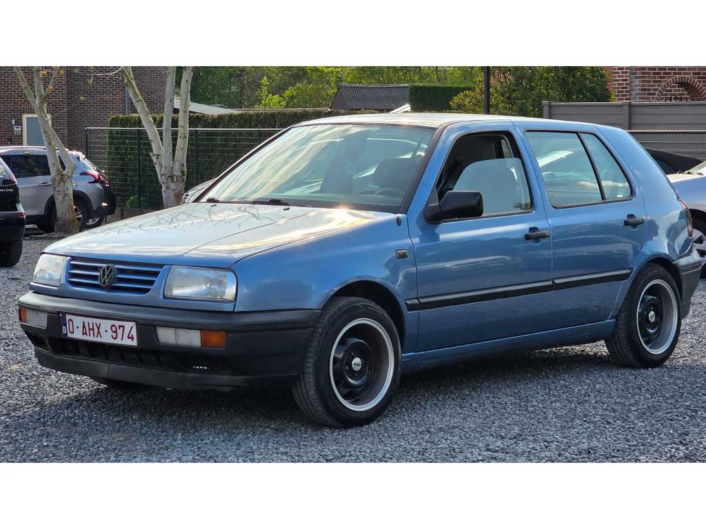 Volkswagen GOLF 3 1.4 Voiture Classique 1992, Autos, Oldtimers & Ancêtres, Entreprise, Volkswagen, Essence, Autre carrosserie