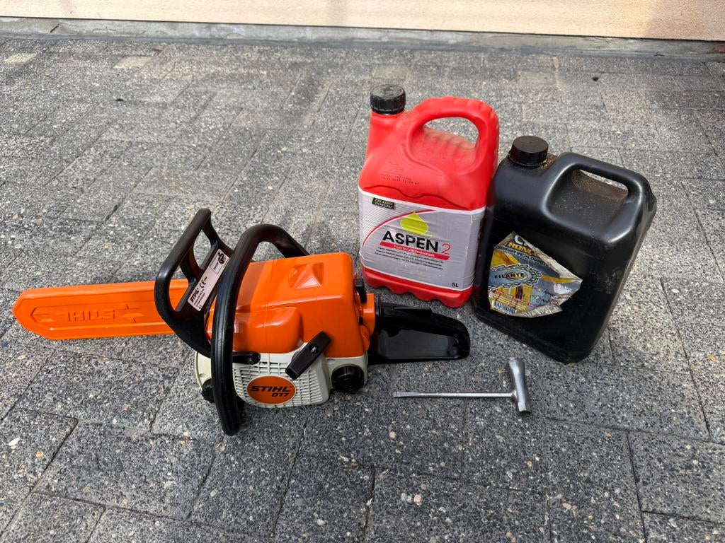 Scie à chaîne Stihl 017, Enlèvement, Comme neuf