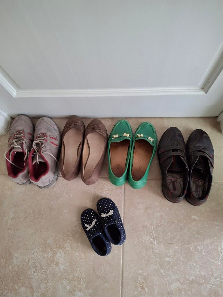 4 paires de chaussures pour femmes taille 40 et 1 paire de c, Enfants & Bébés, Vêtements de bébé | Chaussures & Chaussettes, Enlèvement