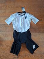 Combinaison de course Assos RSR S11 Triator M NEW, Vélos & Vélomoteurs, Envoi, M