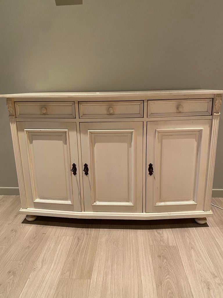 Gepatineerde kast, Ophalen, Zo goed als nieuw