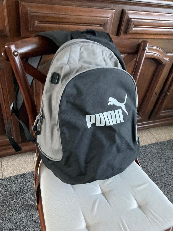 Rugzak van het merk PUMA, nieuwstaat, Handtassen en Accessoires, Tassen | Rugtassen, Zo goed als nieuw, Nomad, 25 tot 40 cm, 45 tot 60 cm