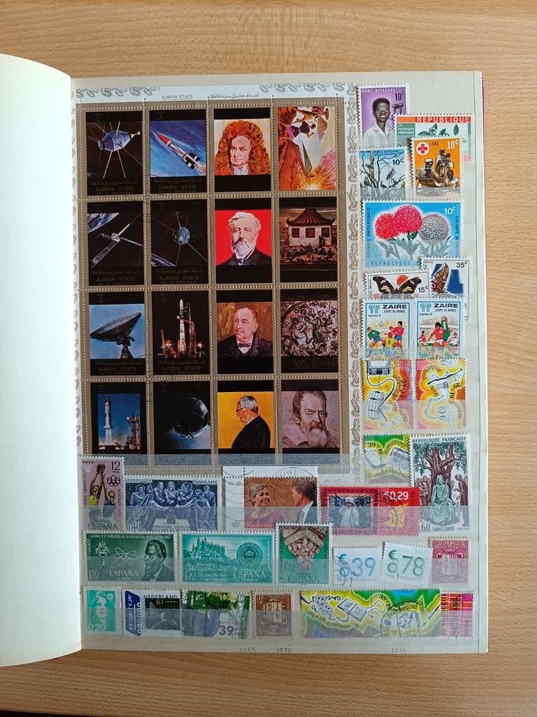 Mélange de livres 16 pages, Enlèvement ou Envoi