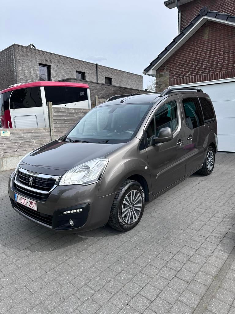Peugeot partner tepee 1.2 benzine eerste eigenaar gekeurd, Autos, Achat, Euro 6, Boîte manuelle, 5 portes