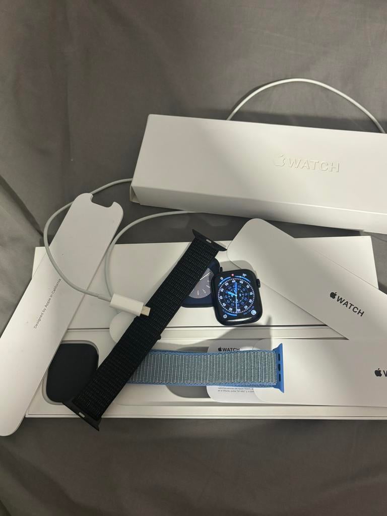 Apple Watch Series 8, Bijoux, Sacs & Beauté, Montres connectées, Comme neuf, Noir, État, Enlèvement