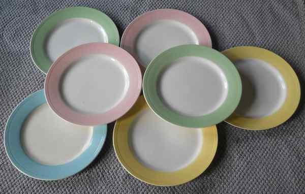 Lot de 7 assiettes à dessert Boch  (diamètre = 20,5 cm), Enlèvement