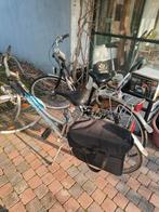 Twee damesfietsen, Ophalen