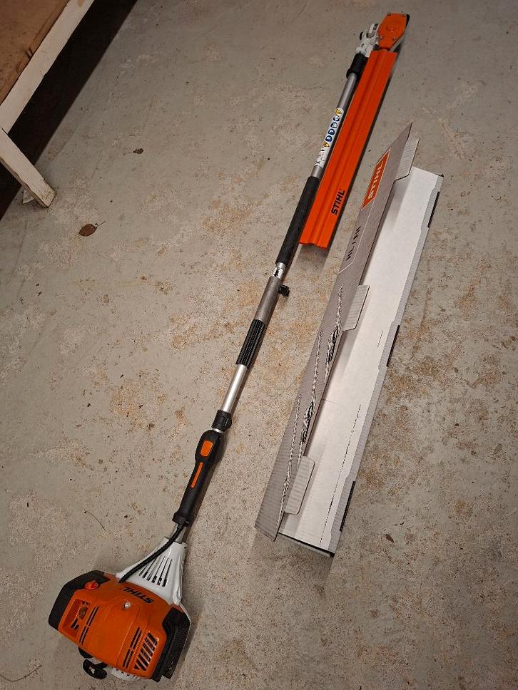 Stihl Combisysteem KM131R + Heggeschaar HL-KM 145, Jardin & Terrasse, Taille-haies, Comme neuf, Essence, Enlèvement