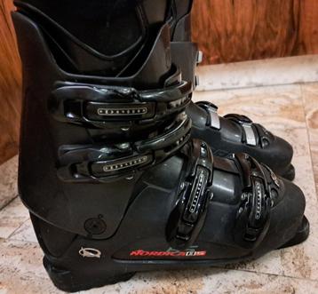 Ski schoenen  beschikbaar voor biedingen